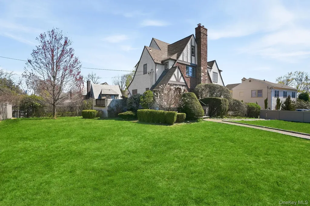 185 Fenimore Road New Rochelle NY 10804