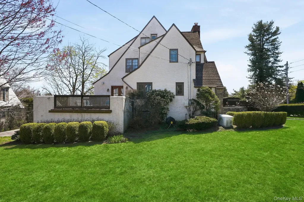 185 Fenimore Road New Rochelle NY 10804