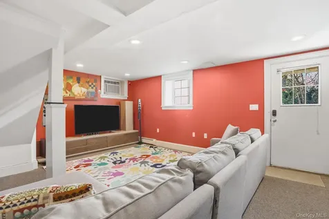 185 Fenimore Road New Rochelle NY 10804