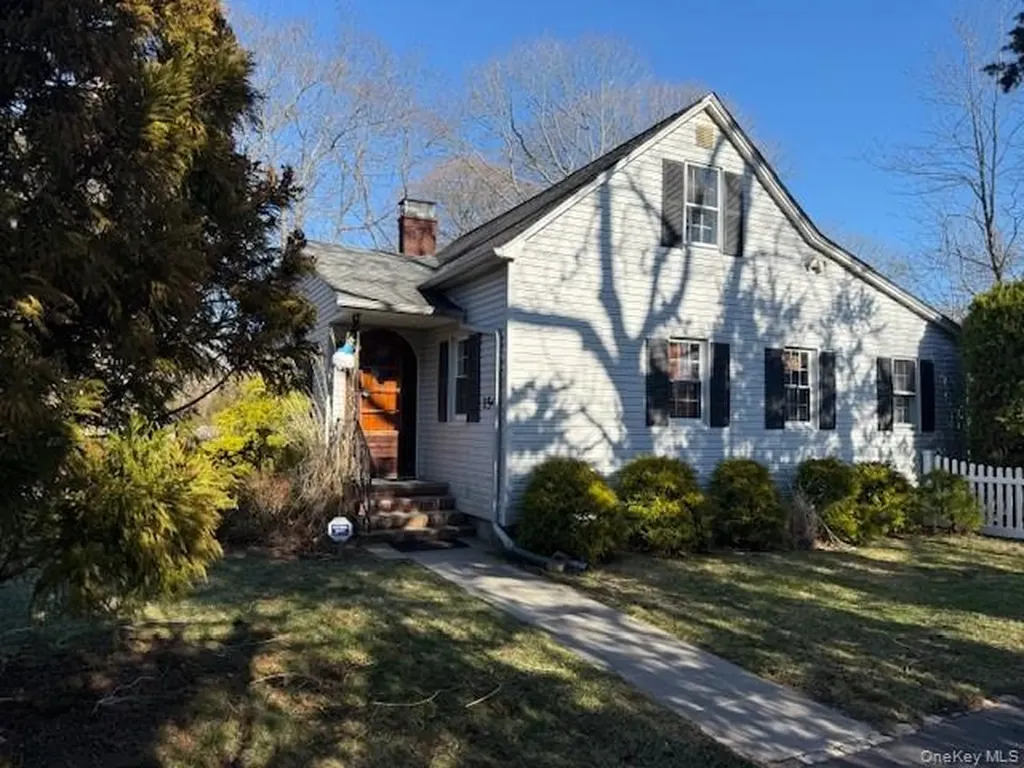 154 Cedar Road E Mastic Beach NY 11951