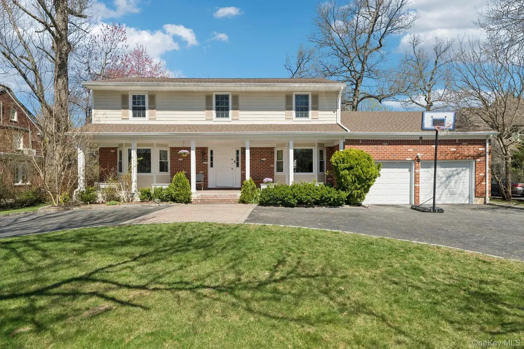 61 Arleigh Road Great Neck NY 11021