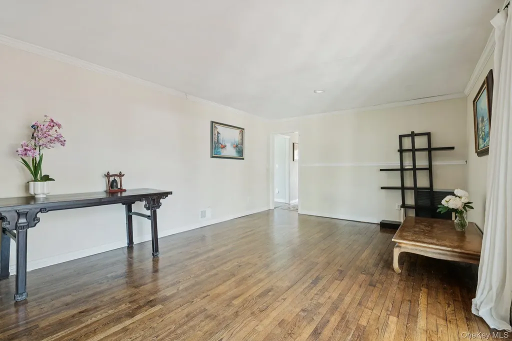 61 Arleigh Road Great Neck NY 11021