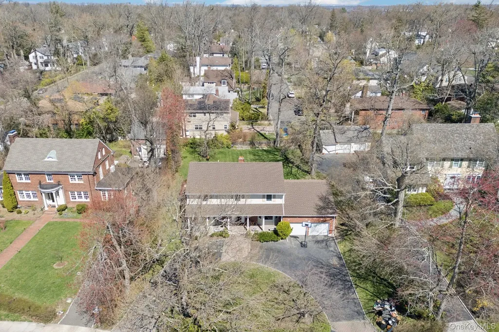 61 Arleigh Road Great Neck NY 11021