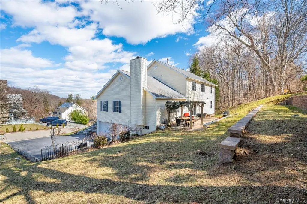 9 Drake Lane White Plains NY 10607