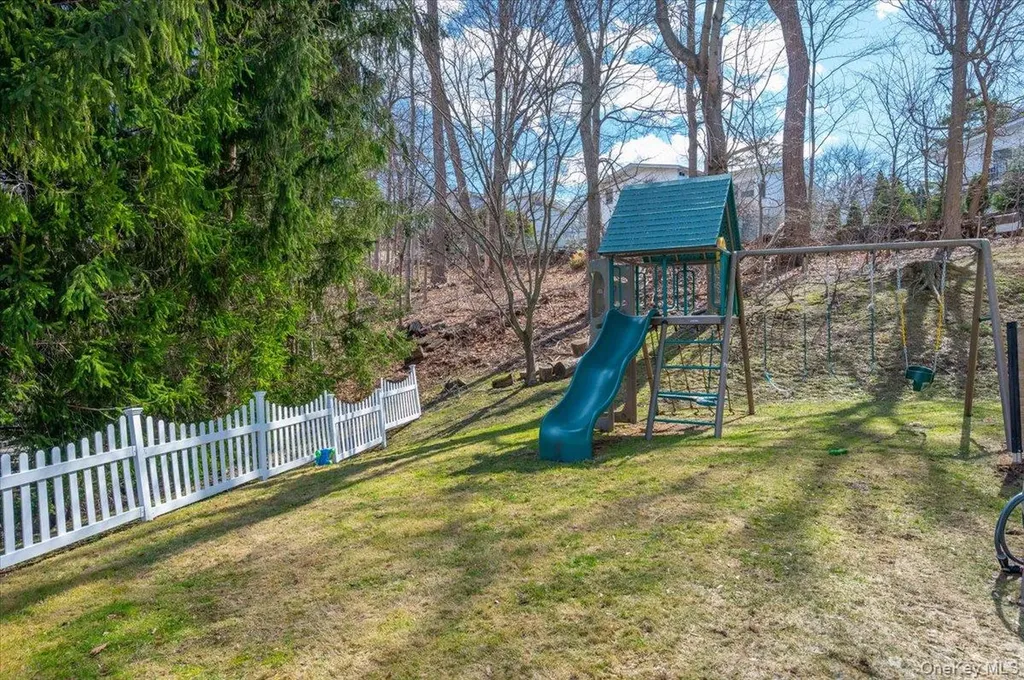 9 Drake Lane White Plains NY 10607