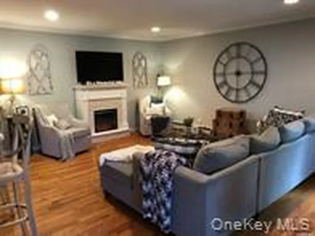 77 Richmond Boulevard Ronkonkoma NY 11779