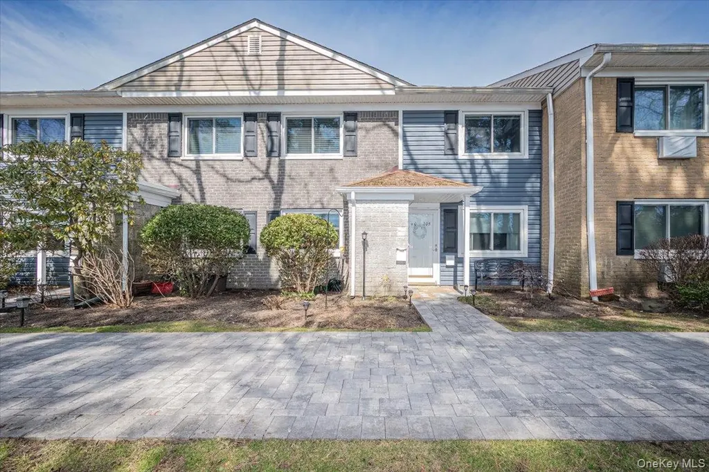 40 W 4th Street Patchogue NY 11772