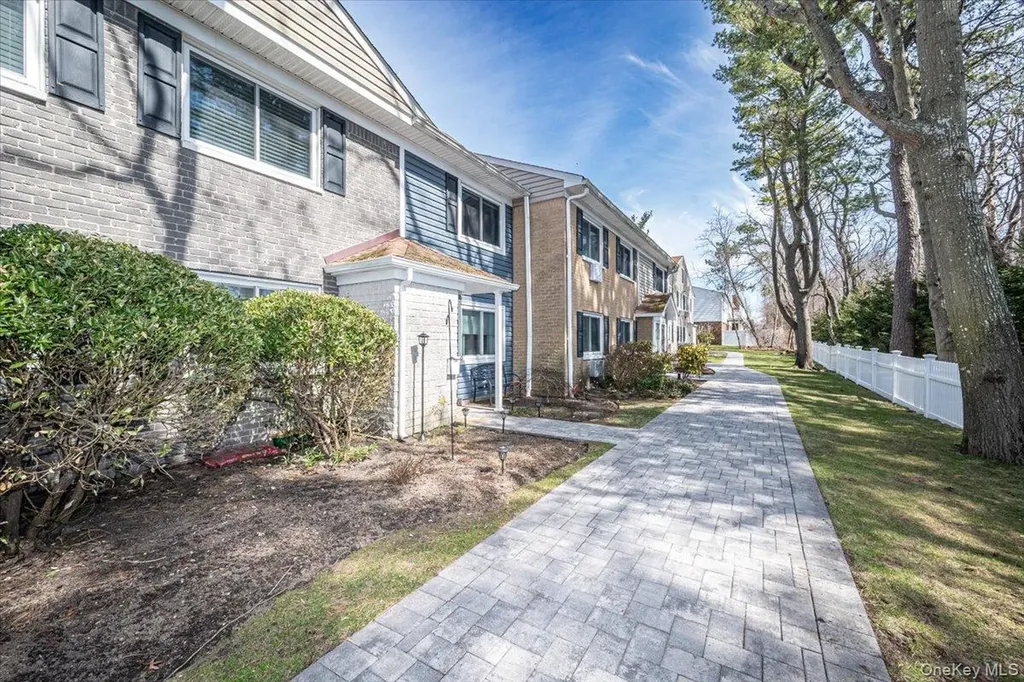 40 W 4th Street Patchogue NY 11772