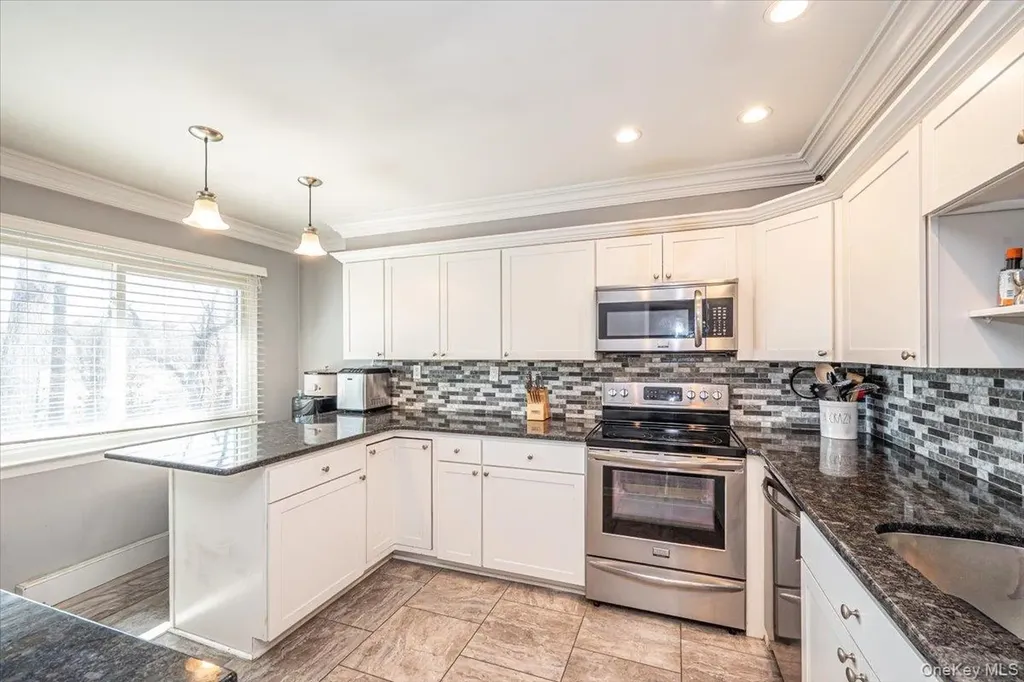 40 W 4th Street Patchogue NY 11772