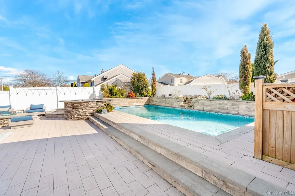 2431 Riverside Drive Wantagh NY 11793