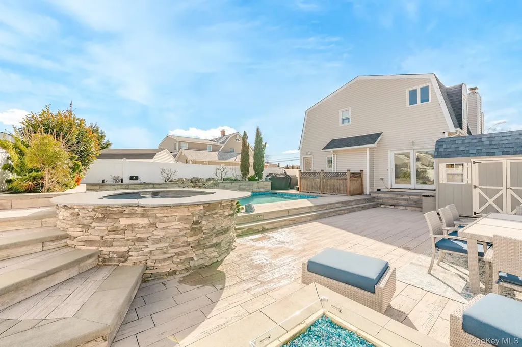 2431 Riverside Drive Wantagh NY 11793