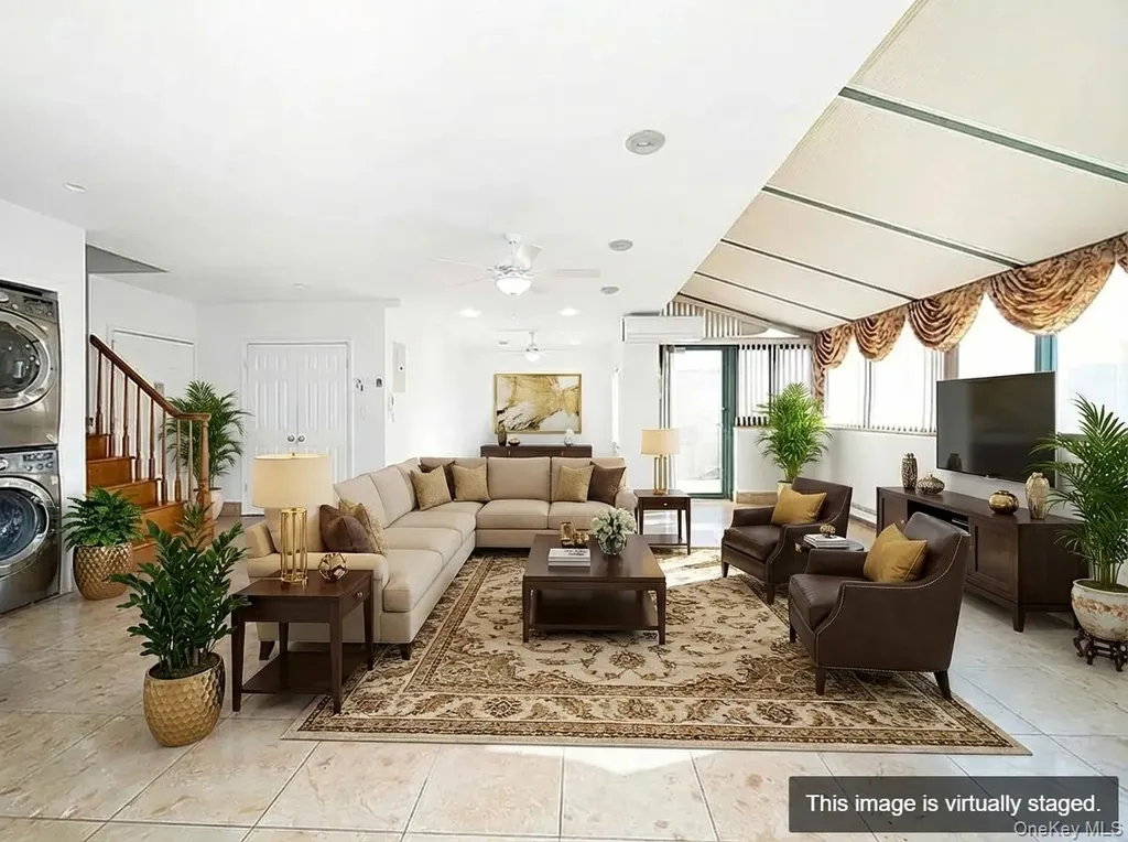 4231 Colden Street Flushing NY 11355