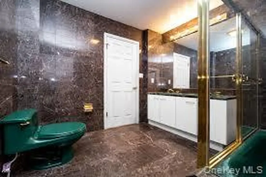 4231 Colden Street Flushing NY 11355