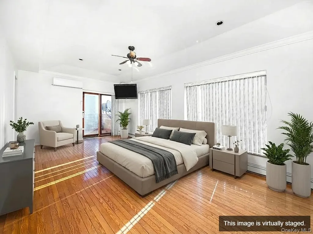 4231 Colden Street Flushing NY 11355