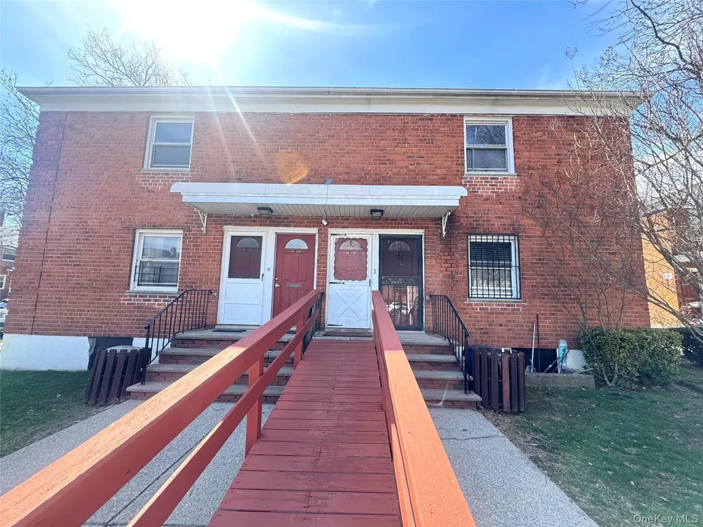 6824 140th Street Flushing NY 11367