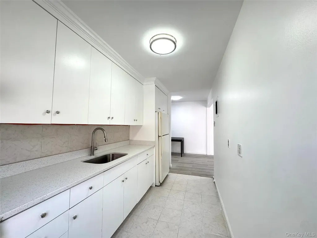 6824 140th Street Flushing NY 11367