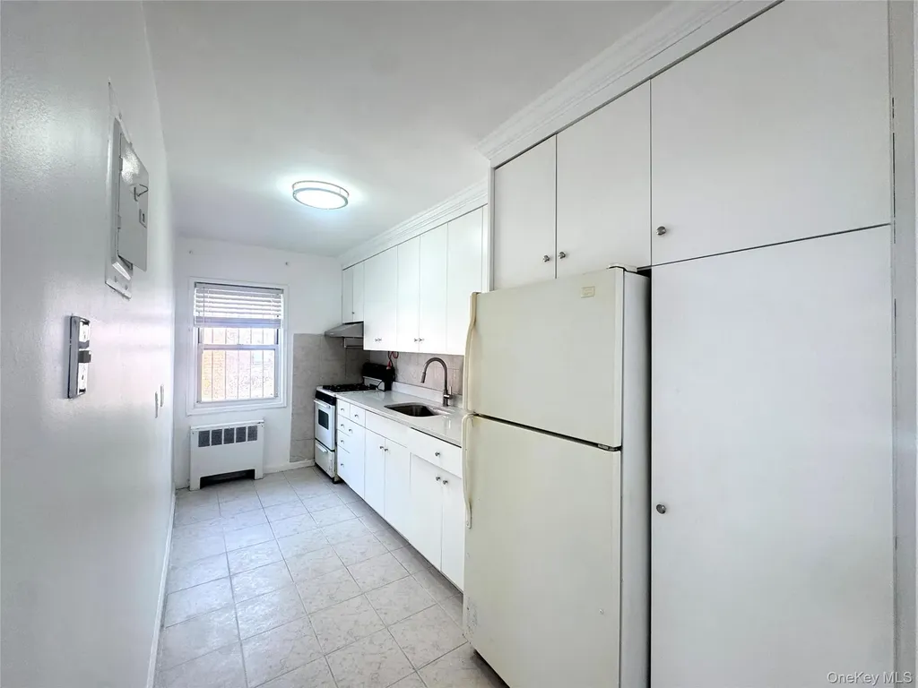 6824 140th Street Flushing NY 11367