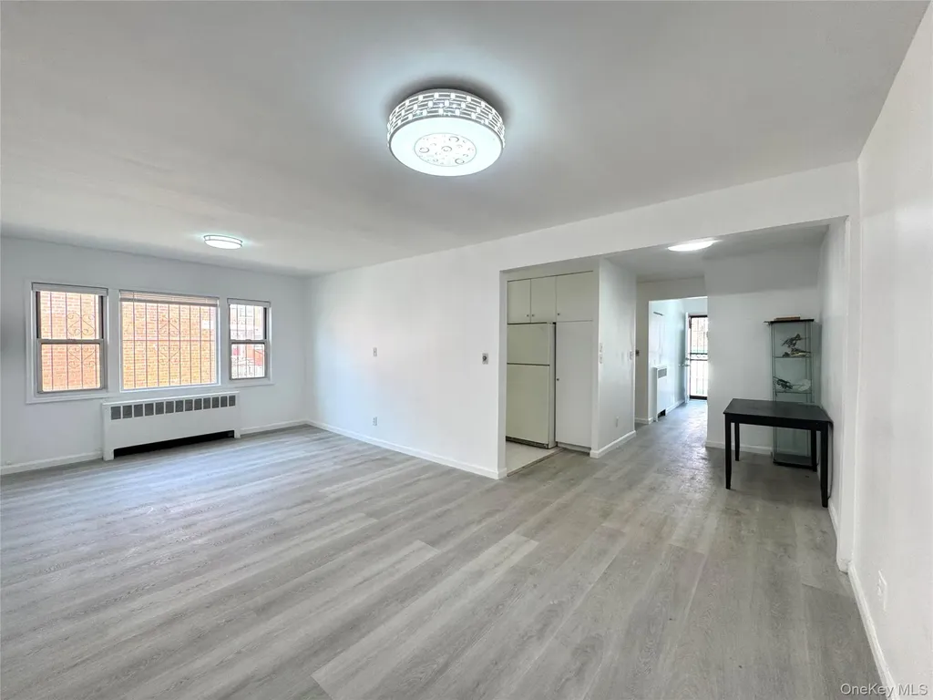 6824 140th Street Flushing NY 11367