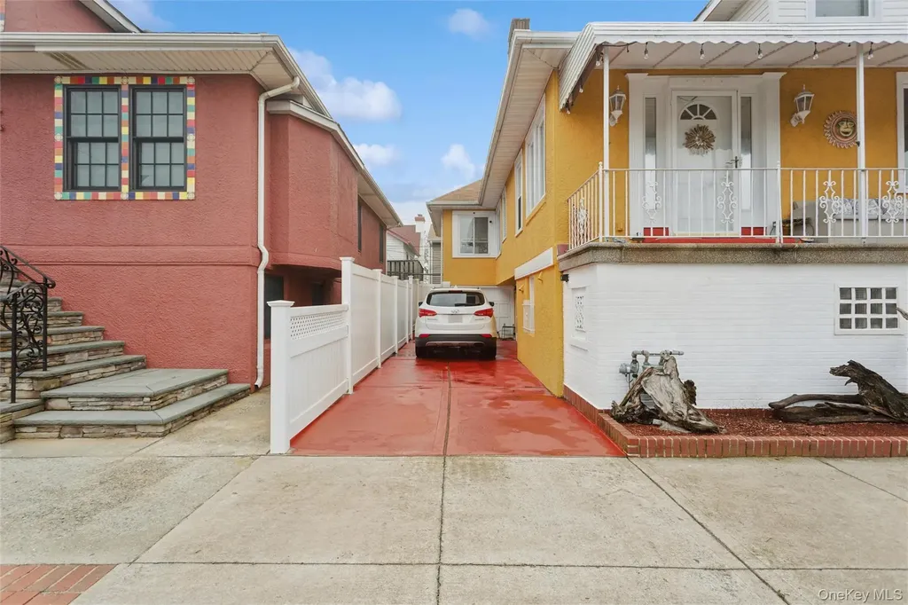 140 Roosevelt Boulevard Long Beach NY 11561
