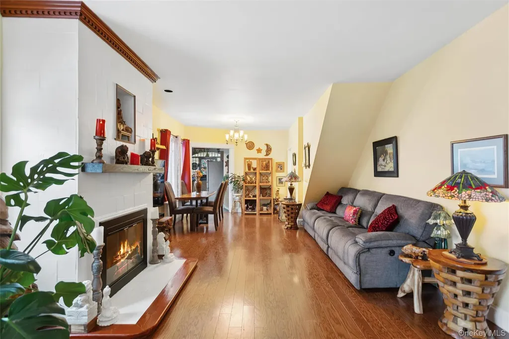 140 Roosevelt Boulevard Long Beach NY 11561