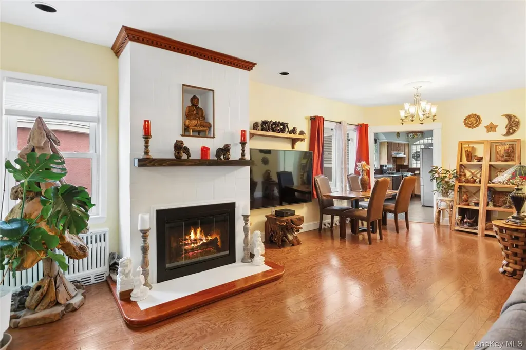 140 Roosevelt Boulevard Long Beach NY 11561