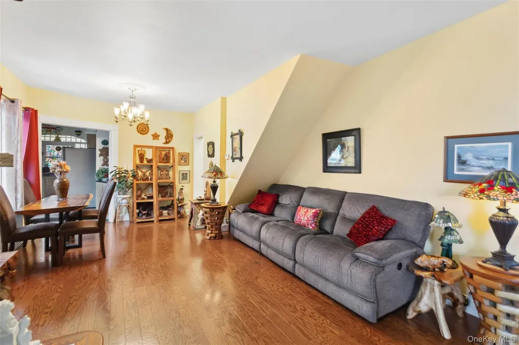 140 Roosevelt Boulevard Long Beach NY 11561