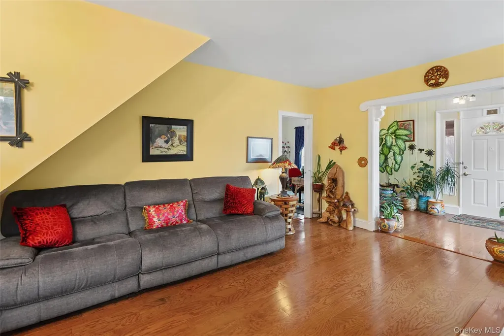 140 Roosevelt Boulevard Long Beach NY 11561