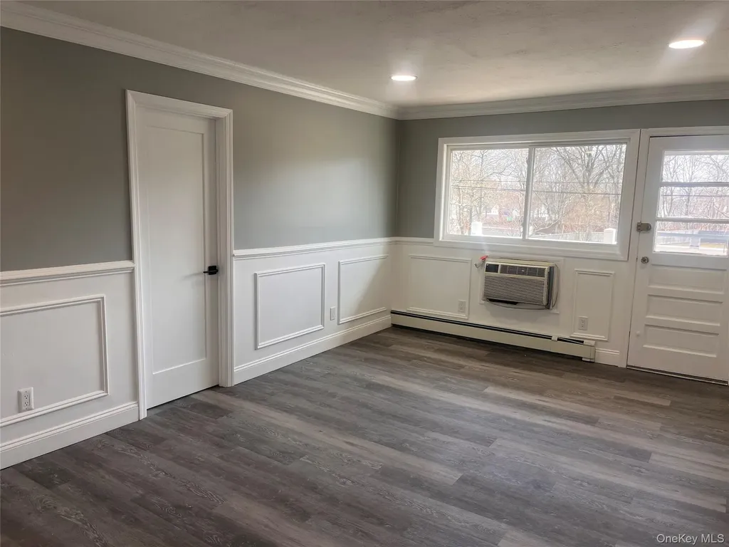 61 Adams Road Central Islip NY 11722