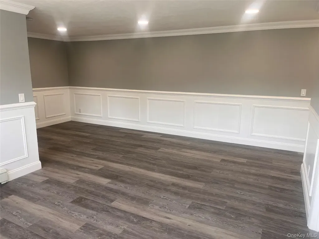 61 Adams Road Central Islip NY 11722