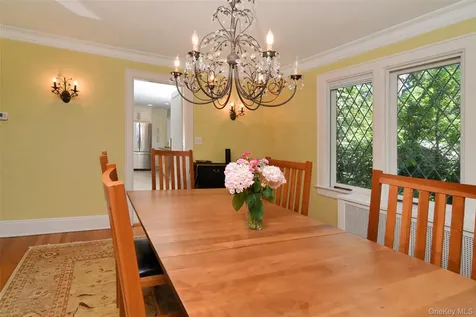 12 Barclay Road Scarsdale NY 10583