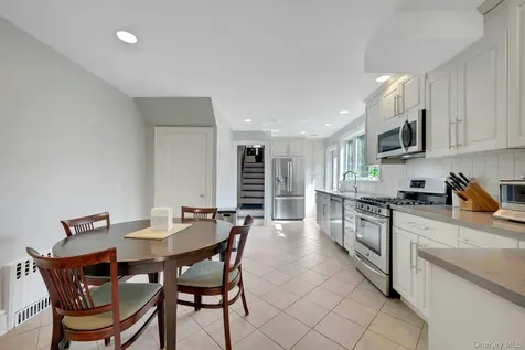 12 Barclay Road Scarsdale NY 10583
