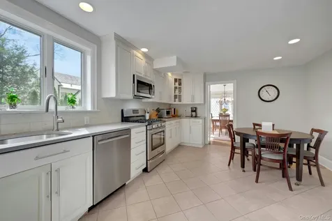 12 Barclay Road Scarsdale NY 10583