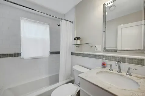 12 Barclay Road Scarsdale NY 10583