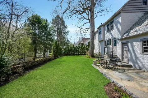 12 Barclay Road Scarsdale NY 10583