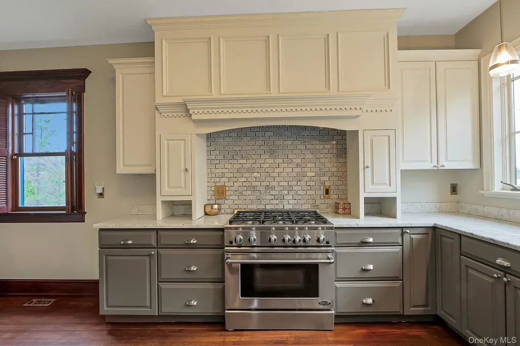 2 Pine Hill Road Chester NY 10918