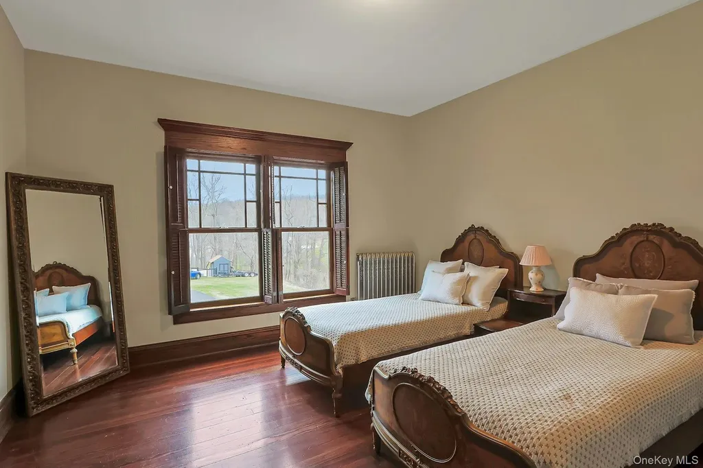 2 Pine Hill Road Chester NY 10918