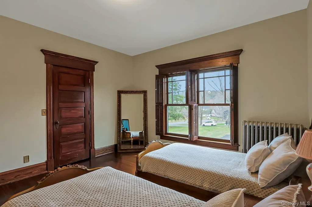2 Pine Hill Road Chester NY 10918