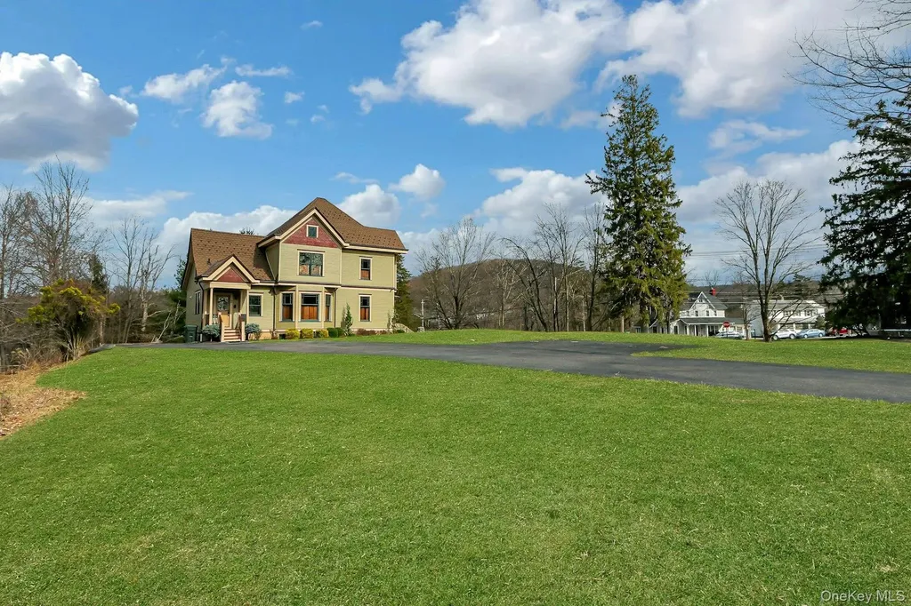 2 Pine Hill Road Chester NY 10918