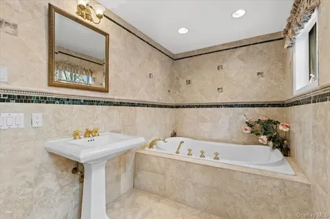 3 Penny Lane Scarsdale NY 10583