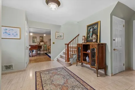 3 Penny Lane Scarsdale NY 10583