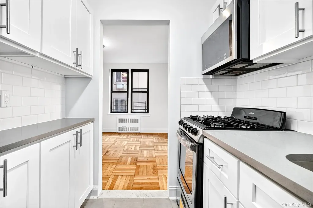 2244 Bronx Park E Bronx NY 10467