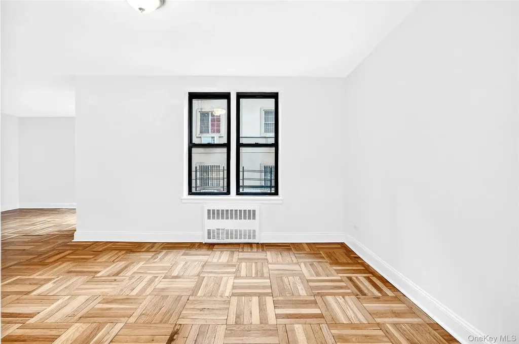 2244 Bronx Park E Bronx NY 10467