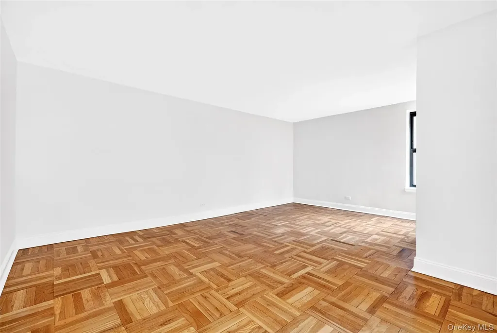 2244 Bronx Park E Bronx NY 10467
