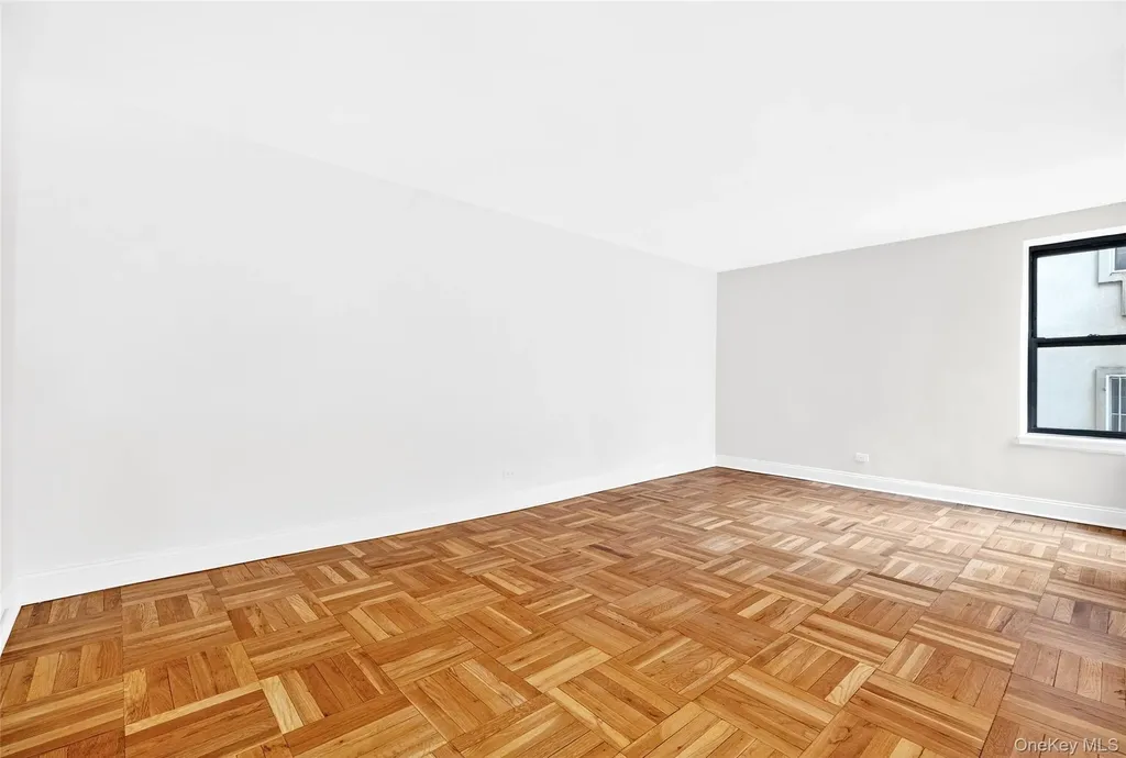 2244 Bronx Park E Bronx NY 10467