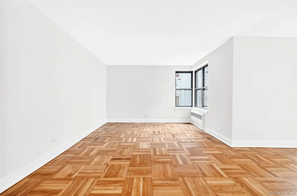 2244 Bronx Park E Bronx NY 10467