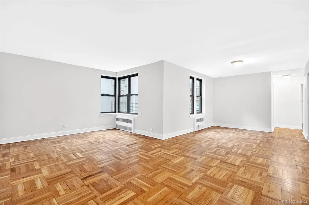 2244 Bronx Park E Bronx NY 10467