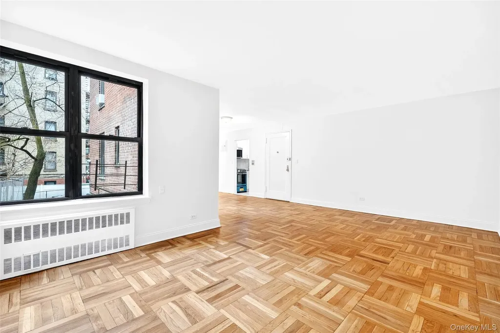 2244 Bronx Park E Bronx NY 10467