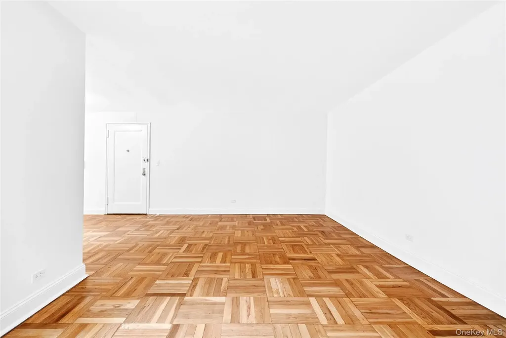 2244 Bronx Park E Bronx NY 10467