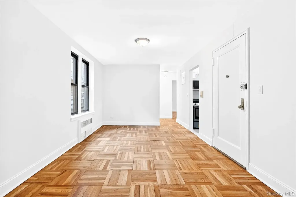 2244 Bronx Park E Bronx NY 10467