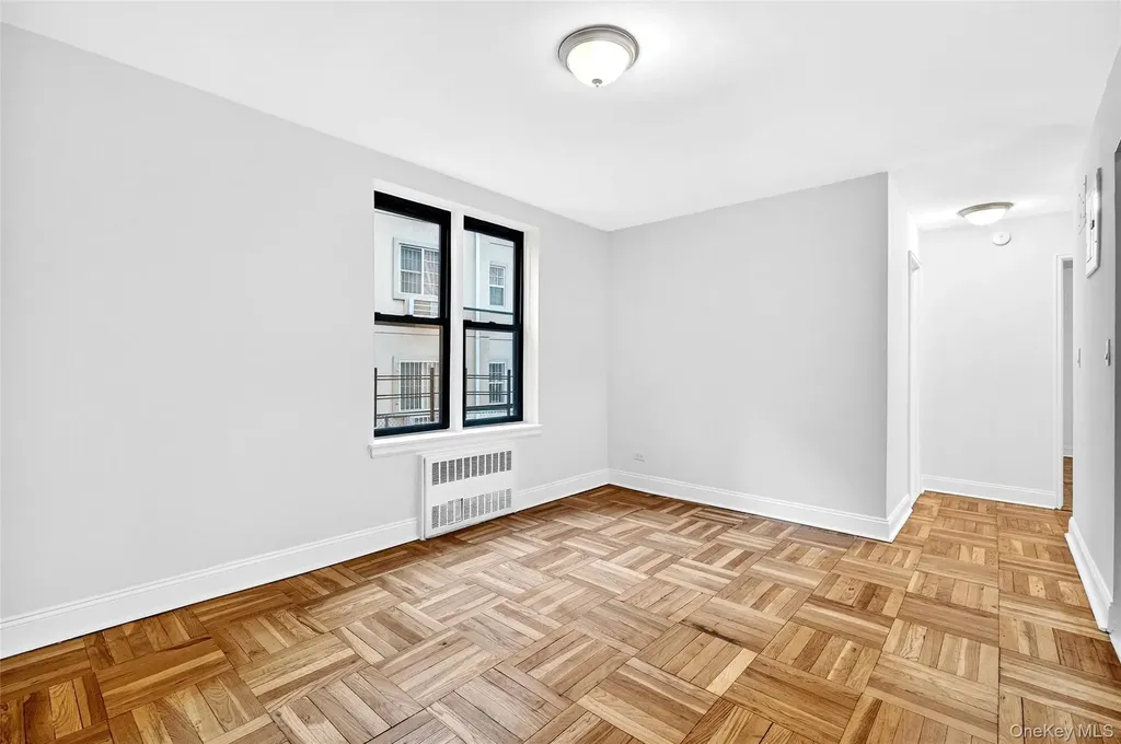 2244 Bronx Park E Bronx NY 10467